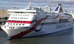 Паром на Випускний круїз