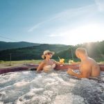 Готель в Карпатах з джакузі